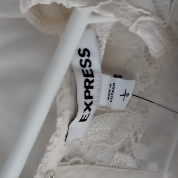 Women's Express Lace puffed sleeve blouse with seperste camisole. L - Picture 3 of 7